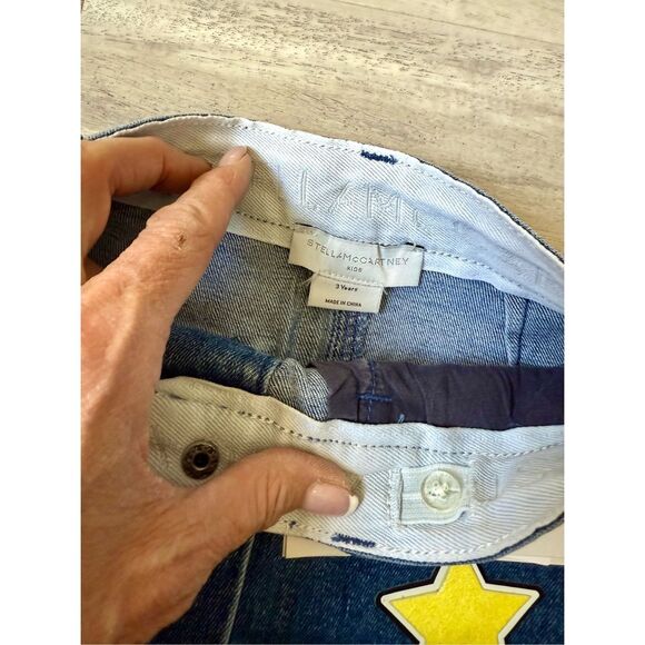 NWT Stella McCartney Kids “Varsity Badges Denim Skirt". Size 3 toddler - Picture 12 of 12